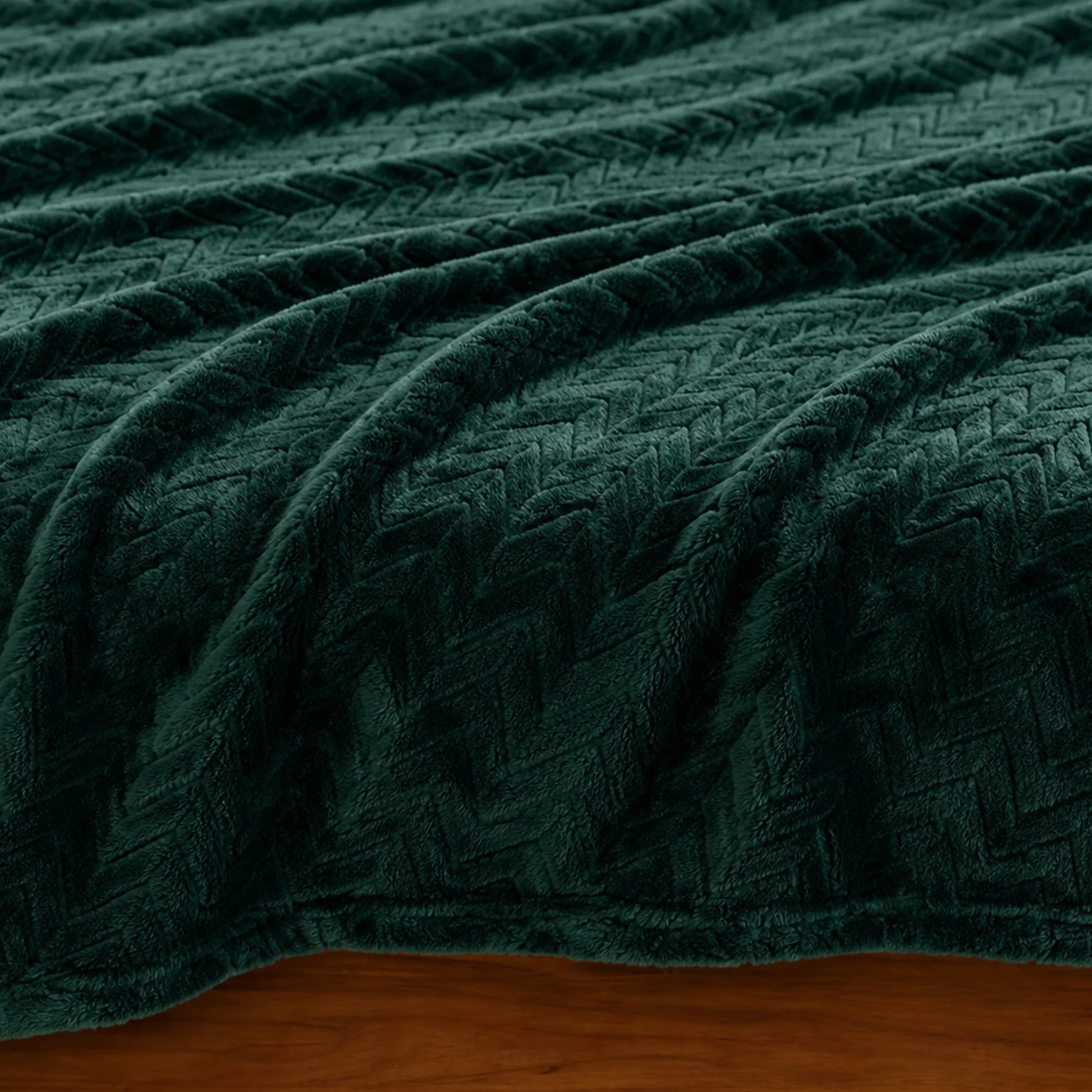 Fort Mellow - Wave Plush Blanket (Emerald Green)-7
