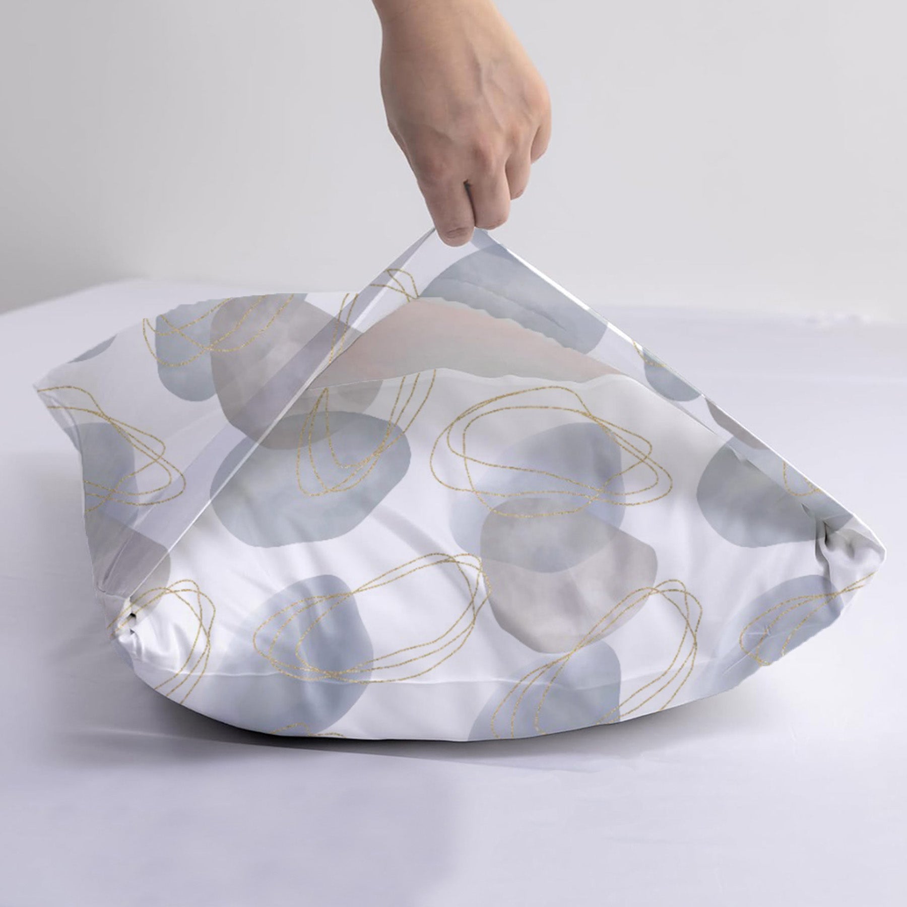 Spheres of Serenity - Printed Duvet Cover (Multicolor)-2