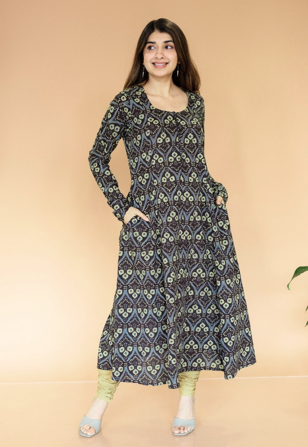 Miral Green Solid Slub Cotton Churidar
