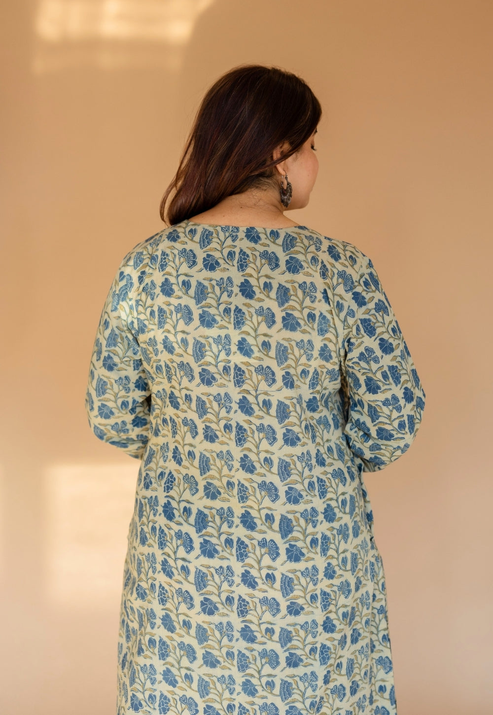Aarushi Off White Ajrakh Cotton Straight Kurta