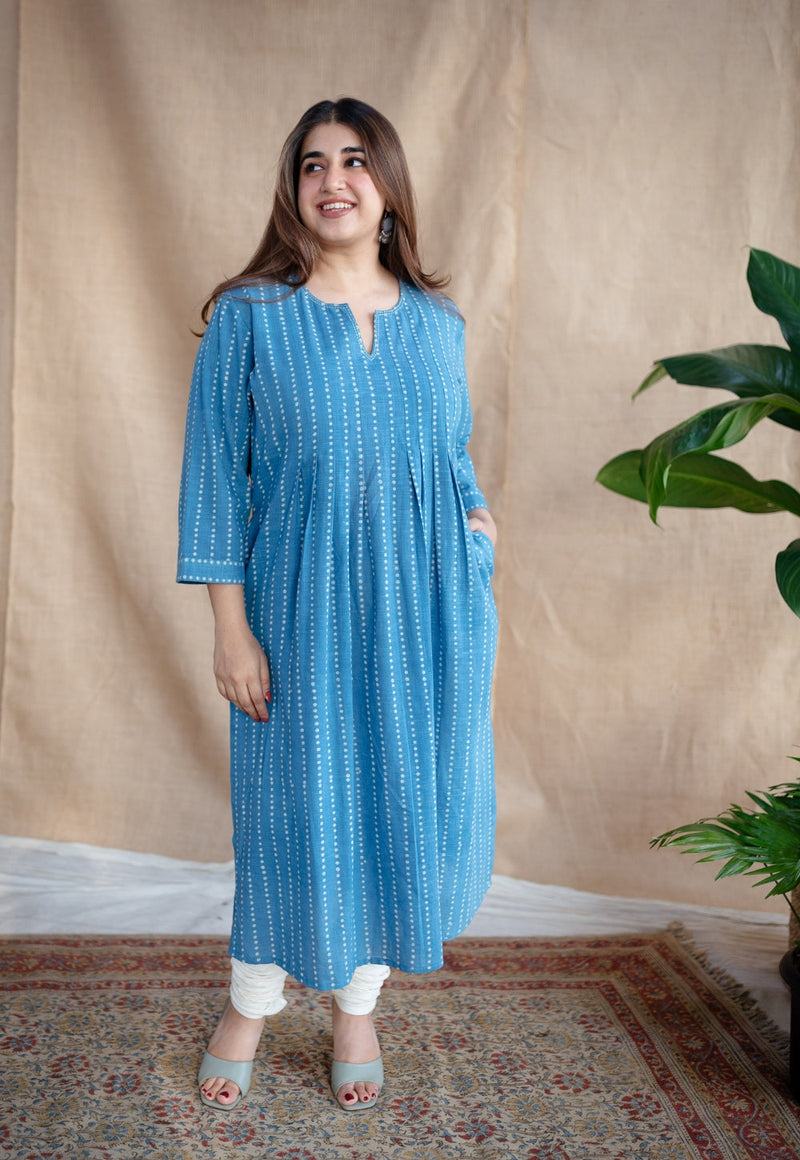 Yahvi Dabu Slub Cotton Hand Embroidered Kurta