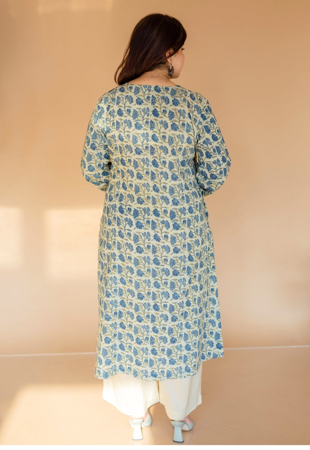 Aarushi Off White Ajrakh Cotton Straight Kurta