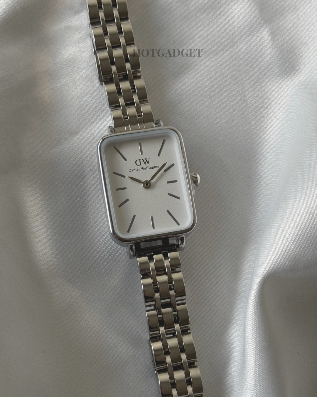 DW Quadro (Analog Watch)