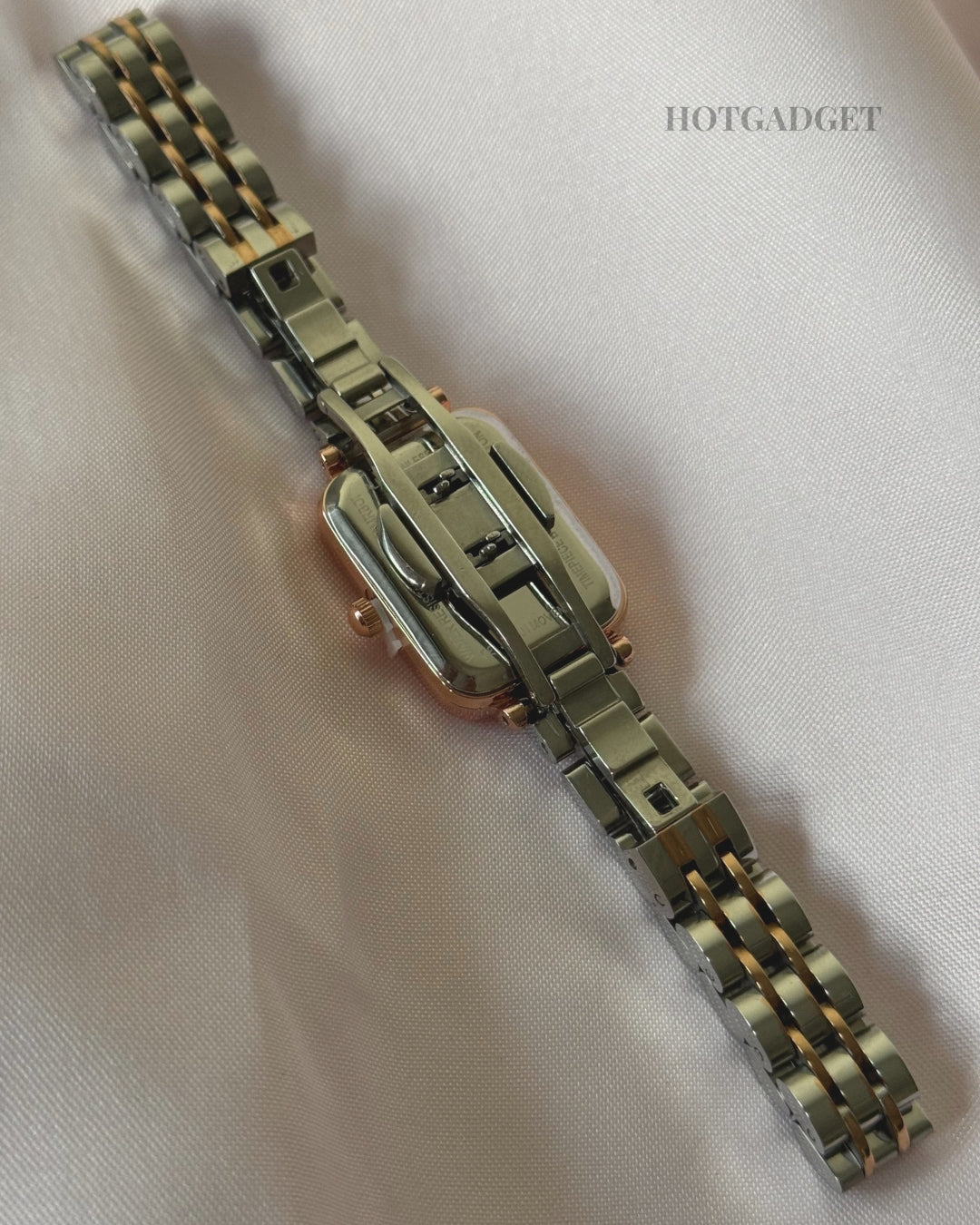 DW Quadro (Analog Watch)
