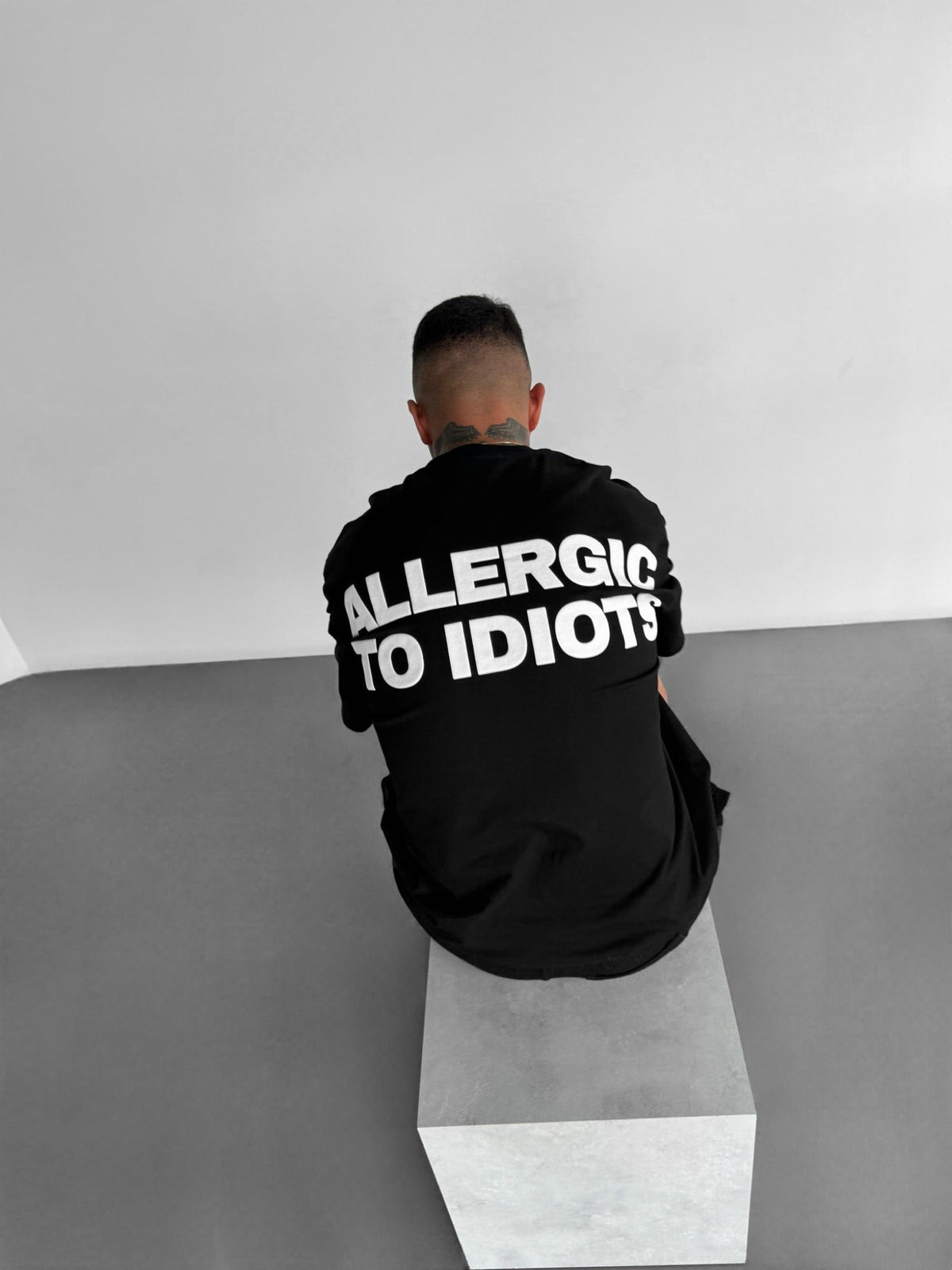 Allergic To Idiots - Black - Oversized T Shirt