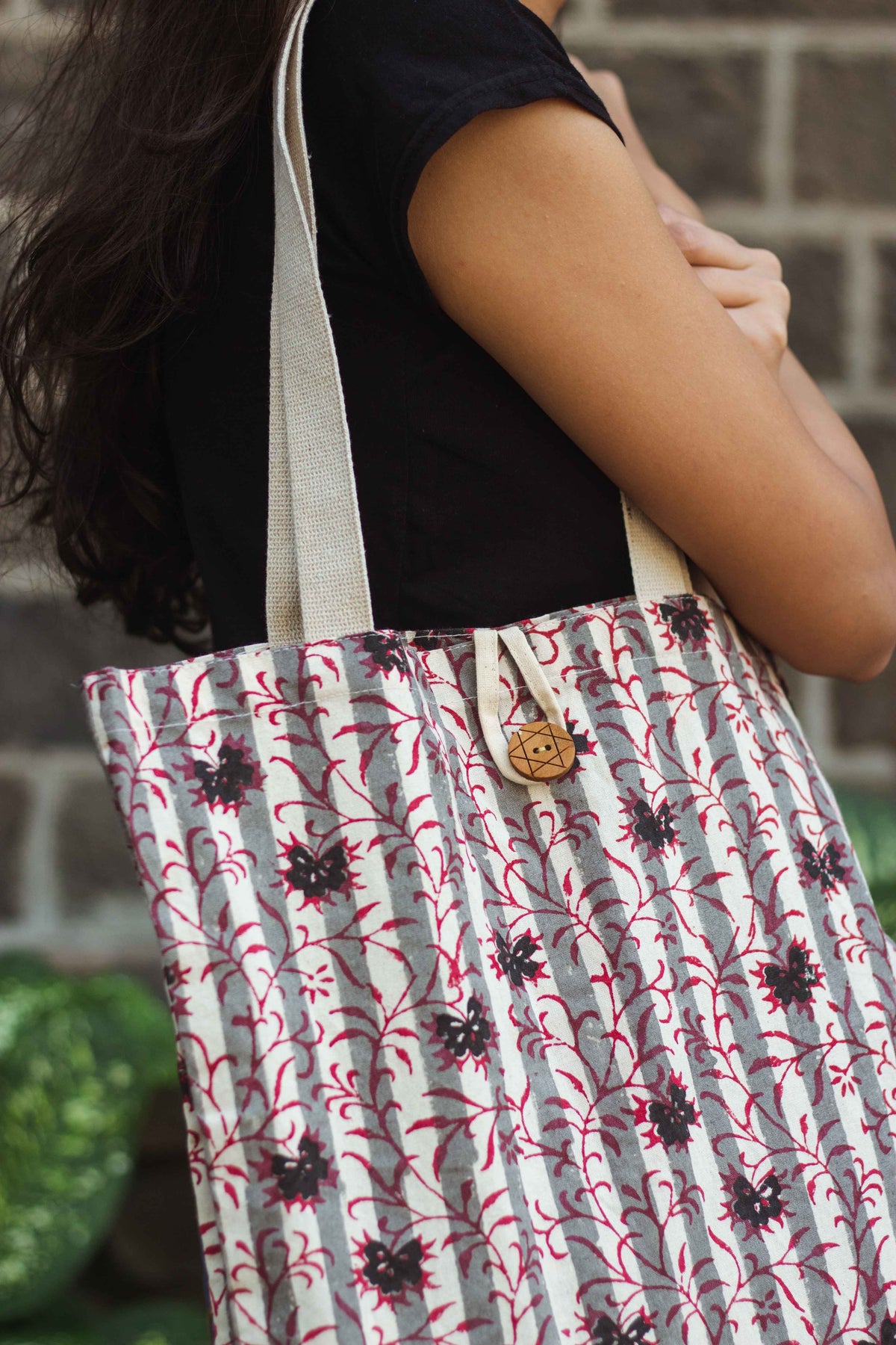 Cotton Shopping Tote Bag · Flowers With Stripes Red-2