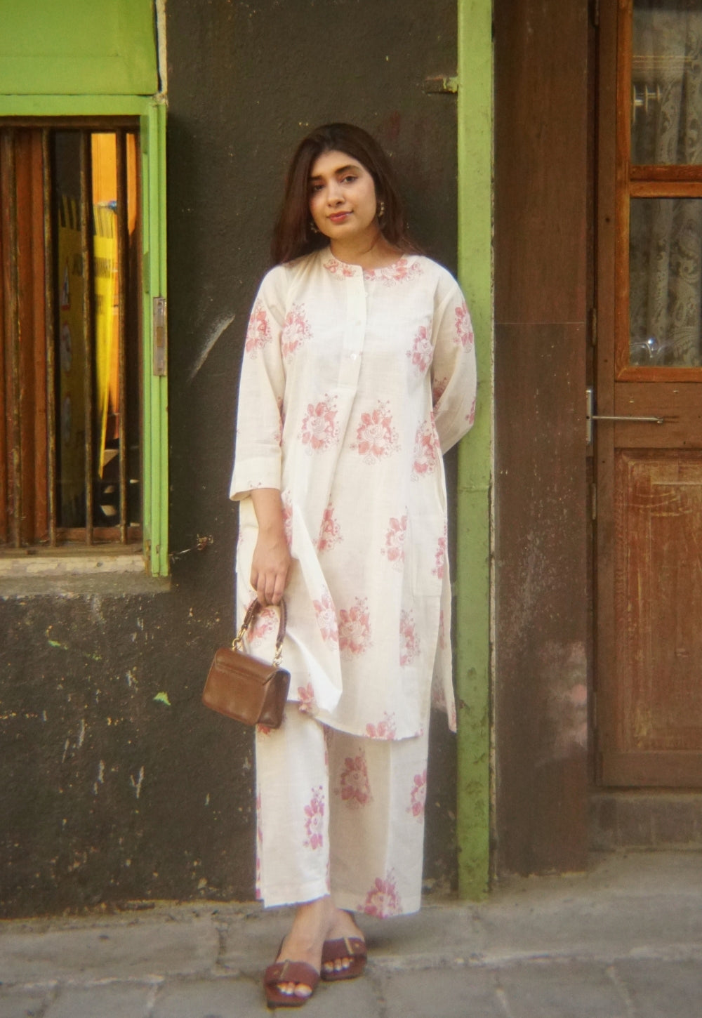Harshi White Dabu Slub Cotton Straight Co-Ord Set