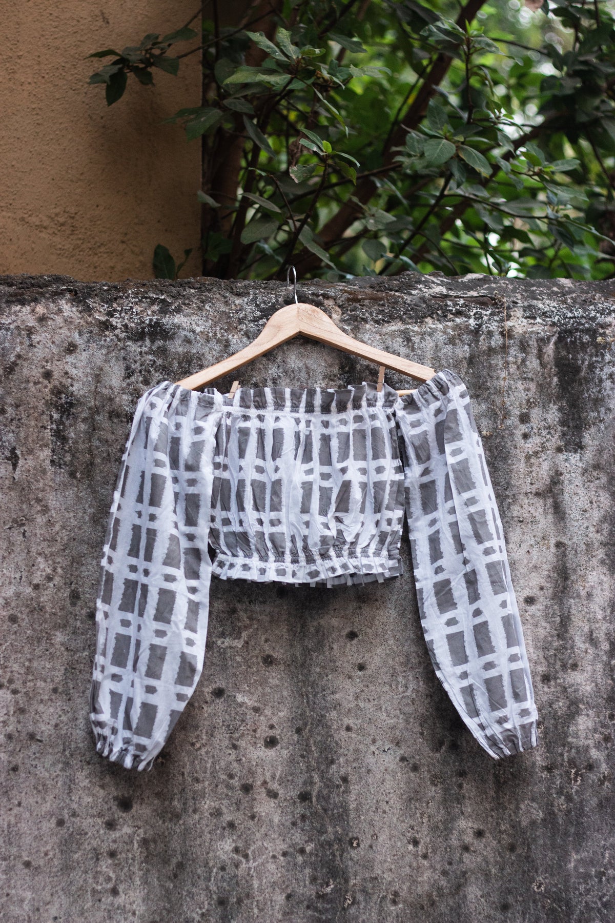 Cotton Crop Top In Screen Print Brick Rectangle-4