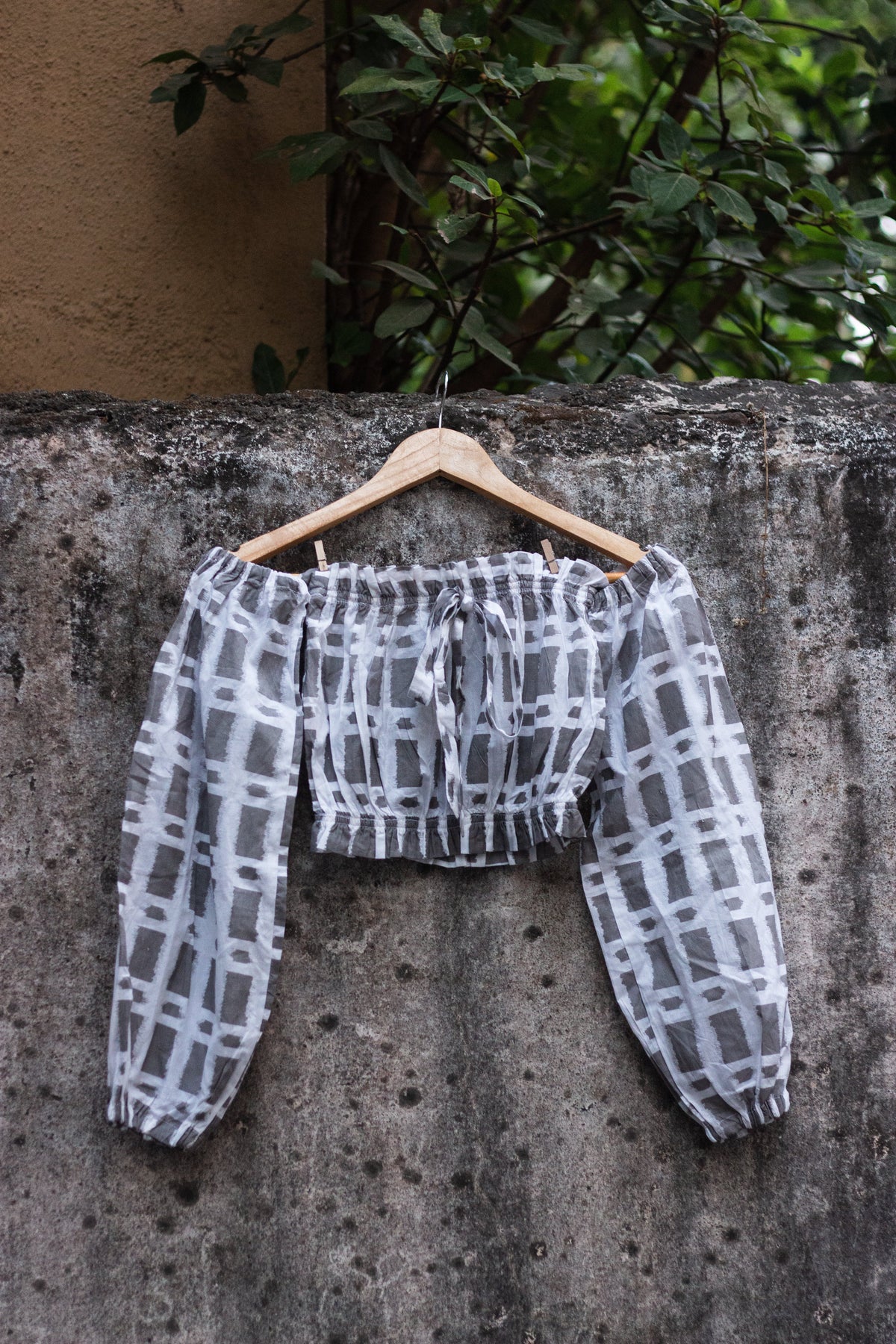 Cotton Crop Top In Screen Print Brick Rectangle-5