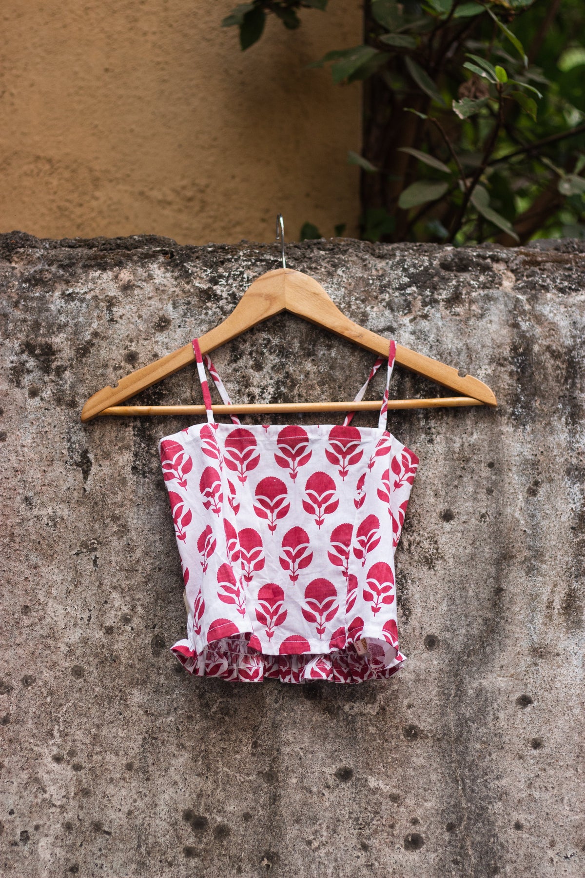 Cotton Crop Top In Screen Print Floral Butta-11