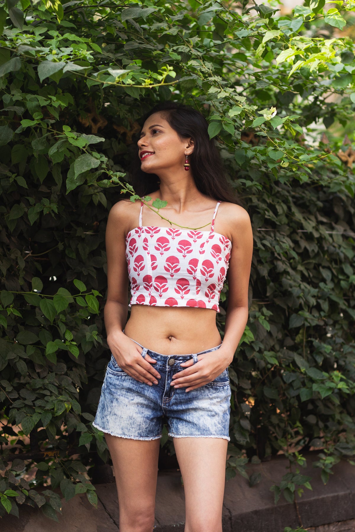 Cotton Crop Top In Screen Print Floral Butta-4