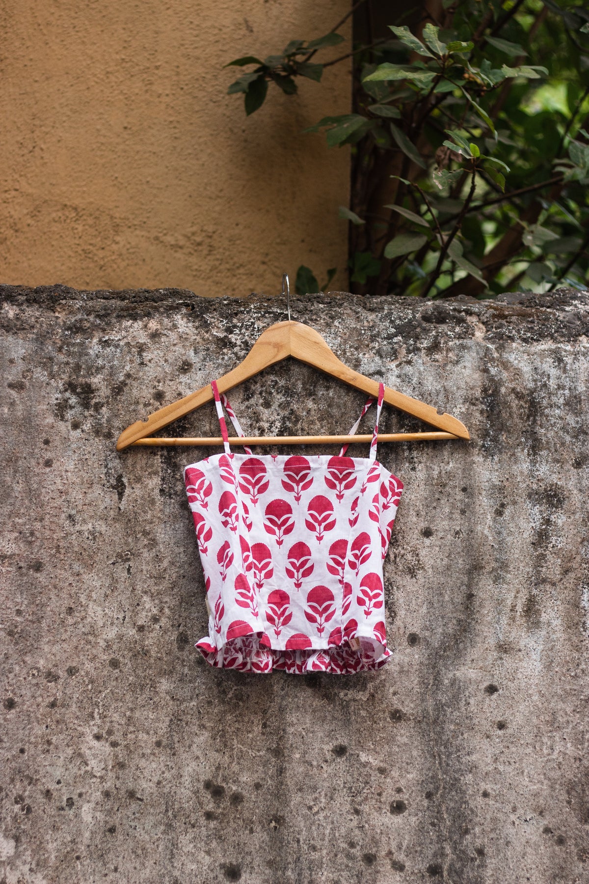 Cotton Crop Top In Screen Print Floral Butta-7
