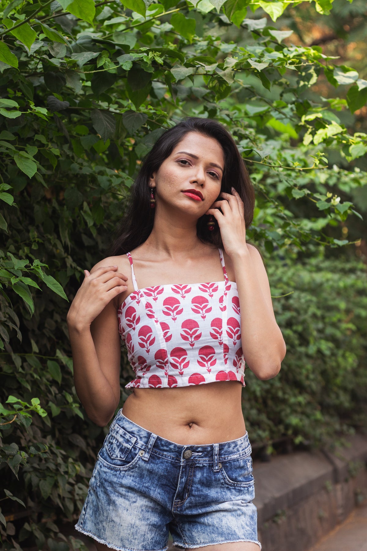 Cotton Crop Top In Screen Print Floral Butta-3