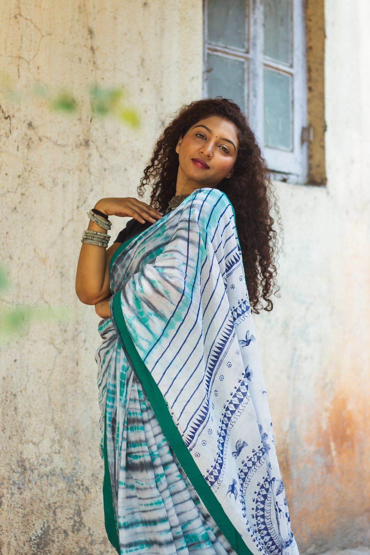 Exclusive Tie Dye Cotton Mul Saree • Handpainted Warli Art (Trees)-5