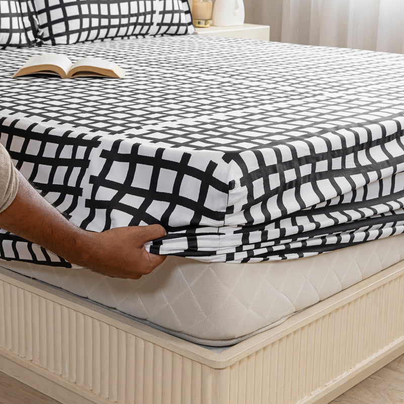 Fitted bedsheet