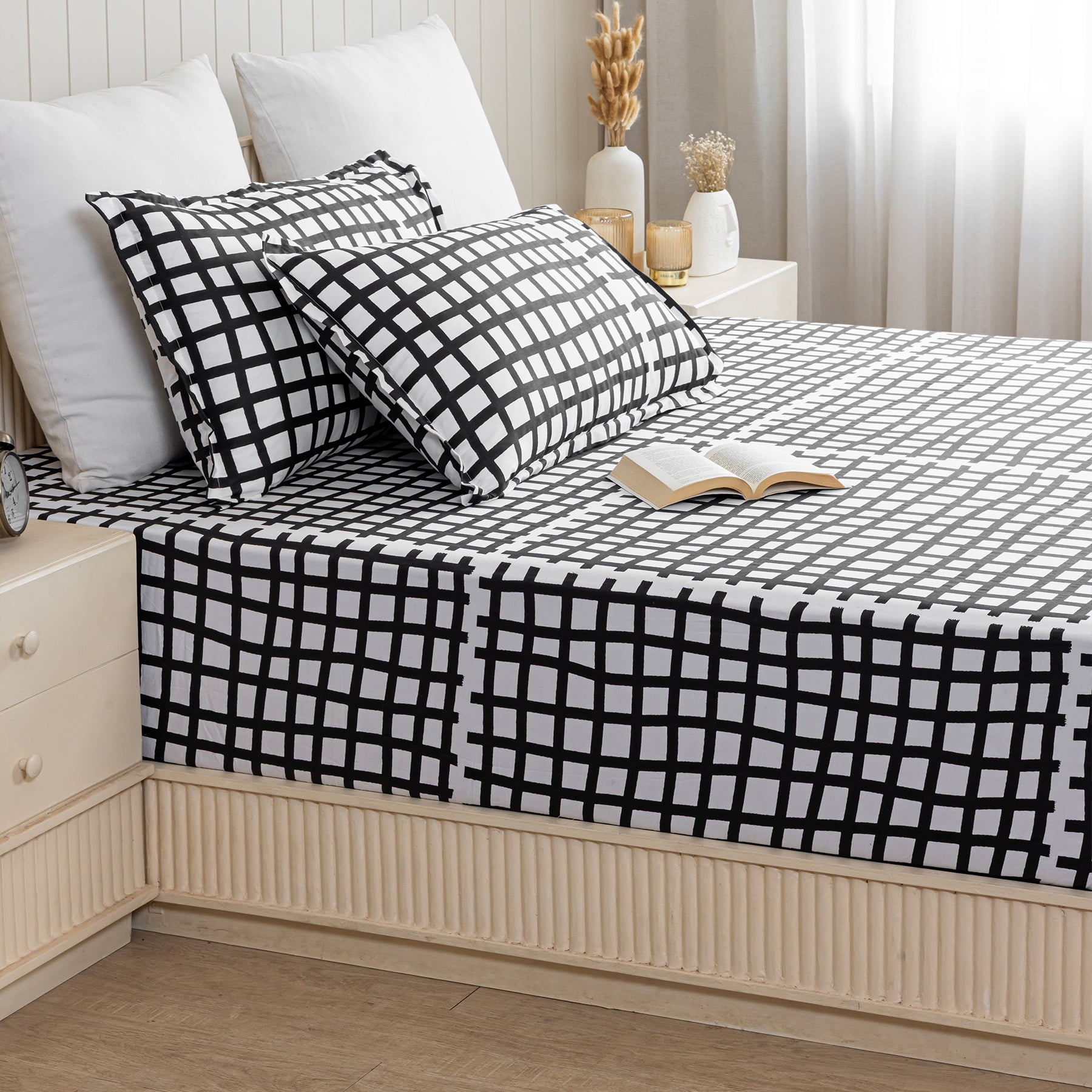 Fitted bedsheet