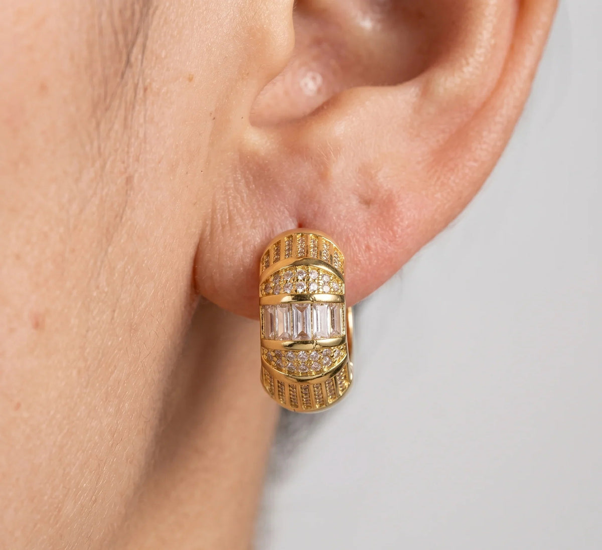 Commute Round Hoop Earrings