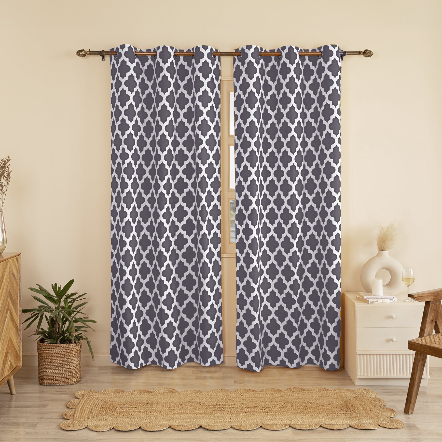 Imprimer Quatrefoil – Printed Semi Blackout Curtain (Grey)-1