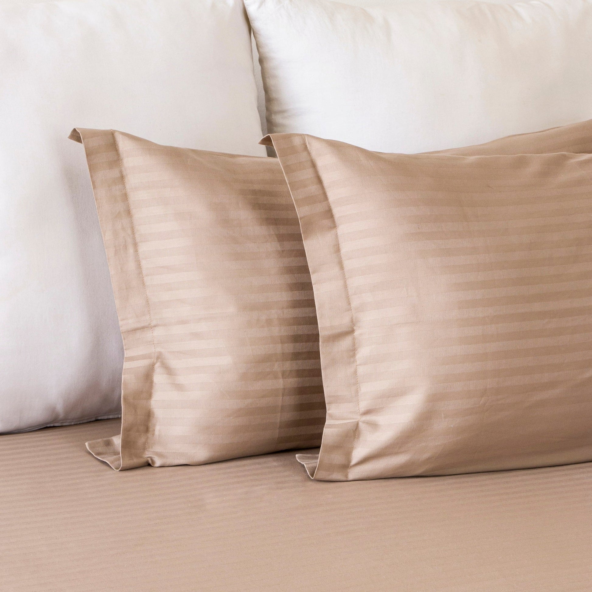Breton Drowsy - Pillow Cover ( Bedsheet Not Included )-1