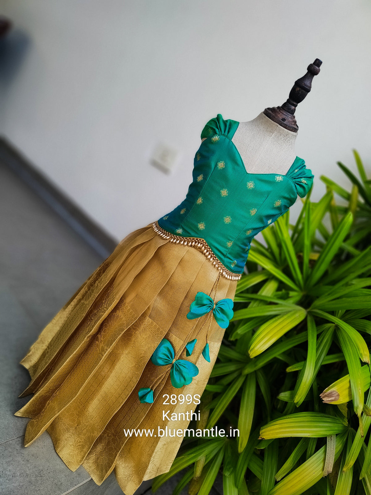 2899S: "Kanthi"- Sending in 2-4 days