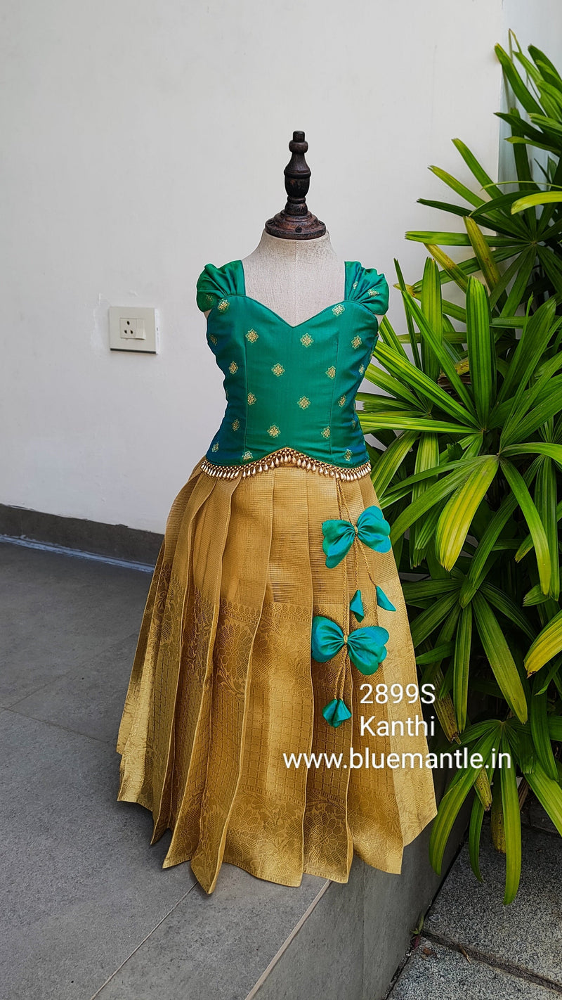 2899S: "Kanthi"- Sending in 2-4 days