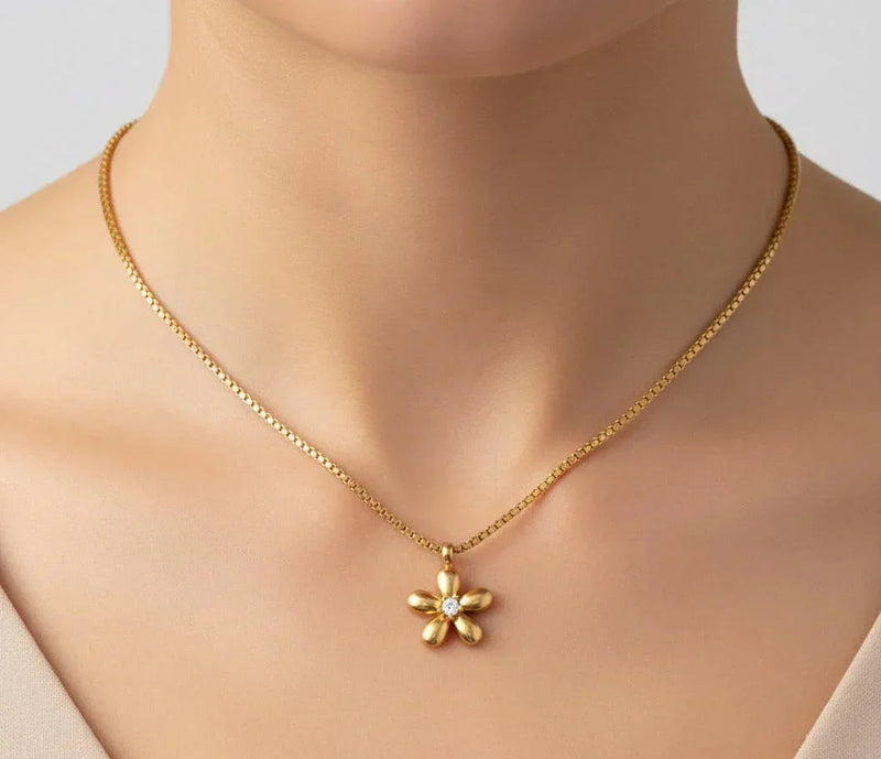 Diatoms Floral Shaped Necklace