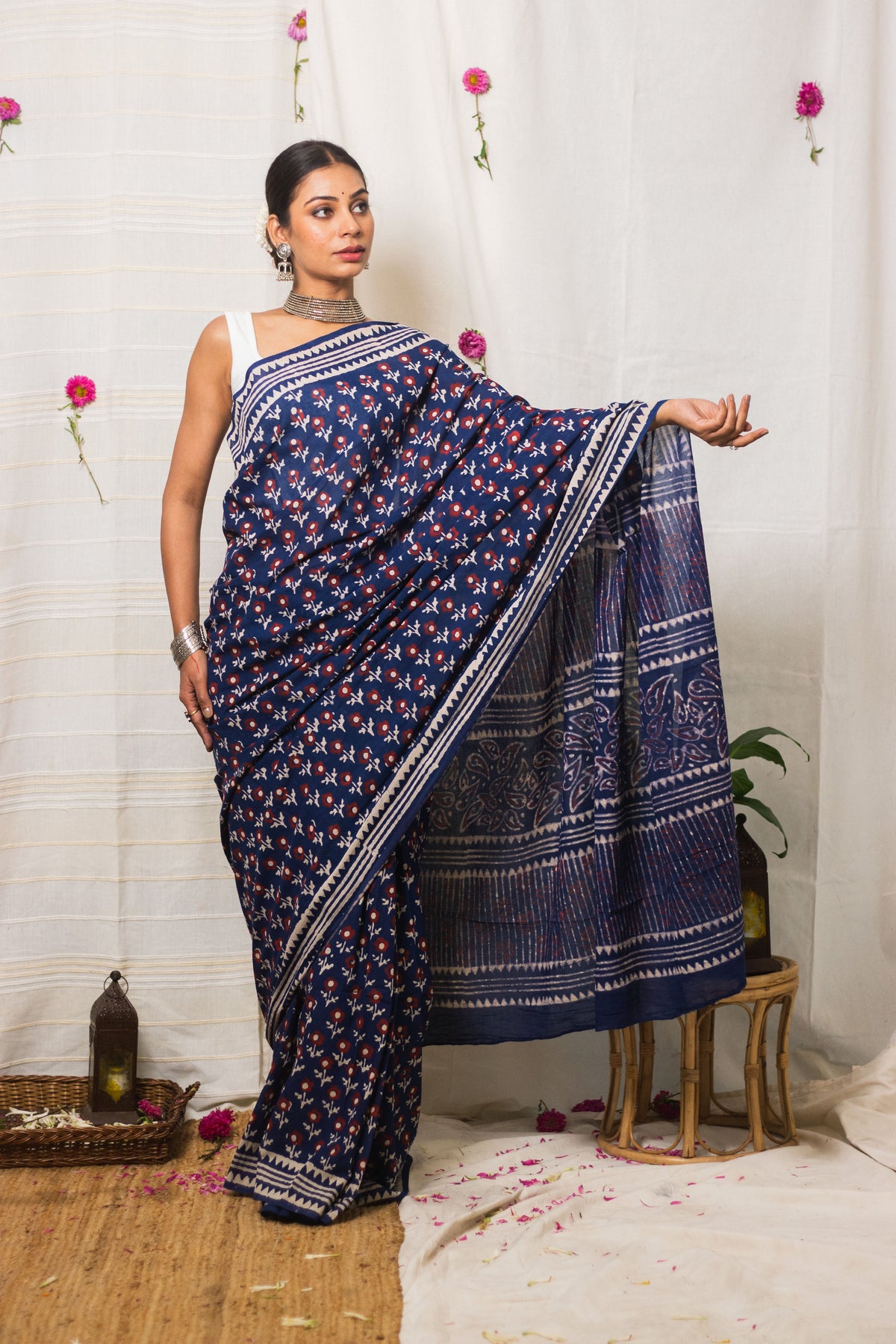 Cotton Mul Bagru Saree Indigo Ruby Bloom-2