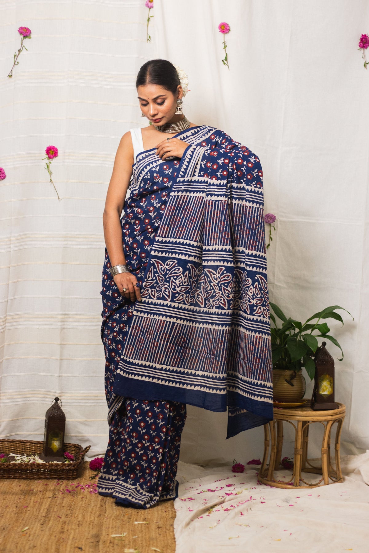 Cotton Mul Bagru Saree Indigo Ruby Bloom-7