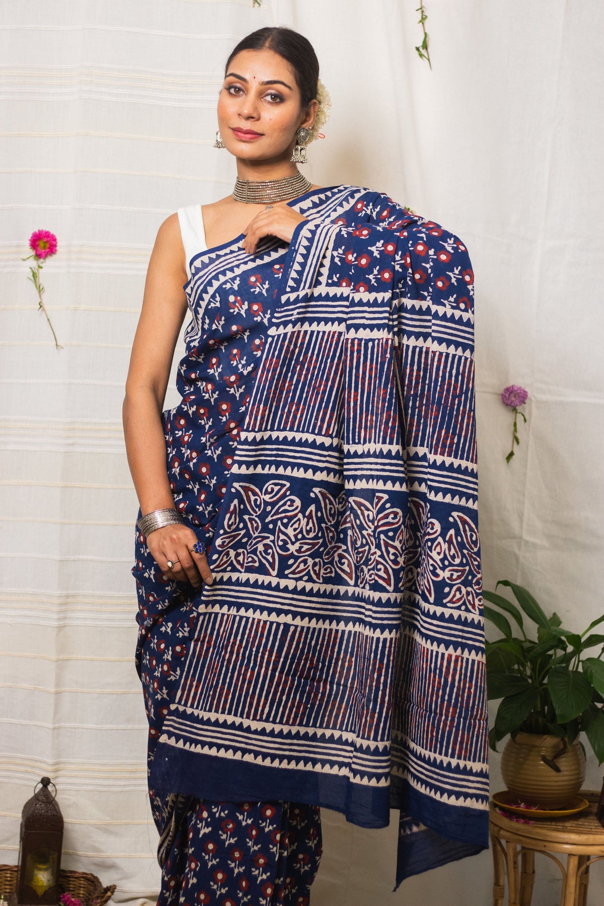 Cotton Mul Bagru Saree Indigo Ruby Bloom-3
