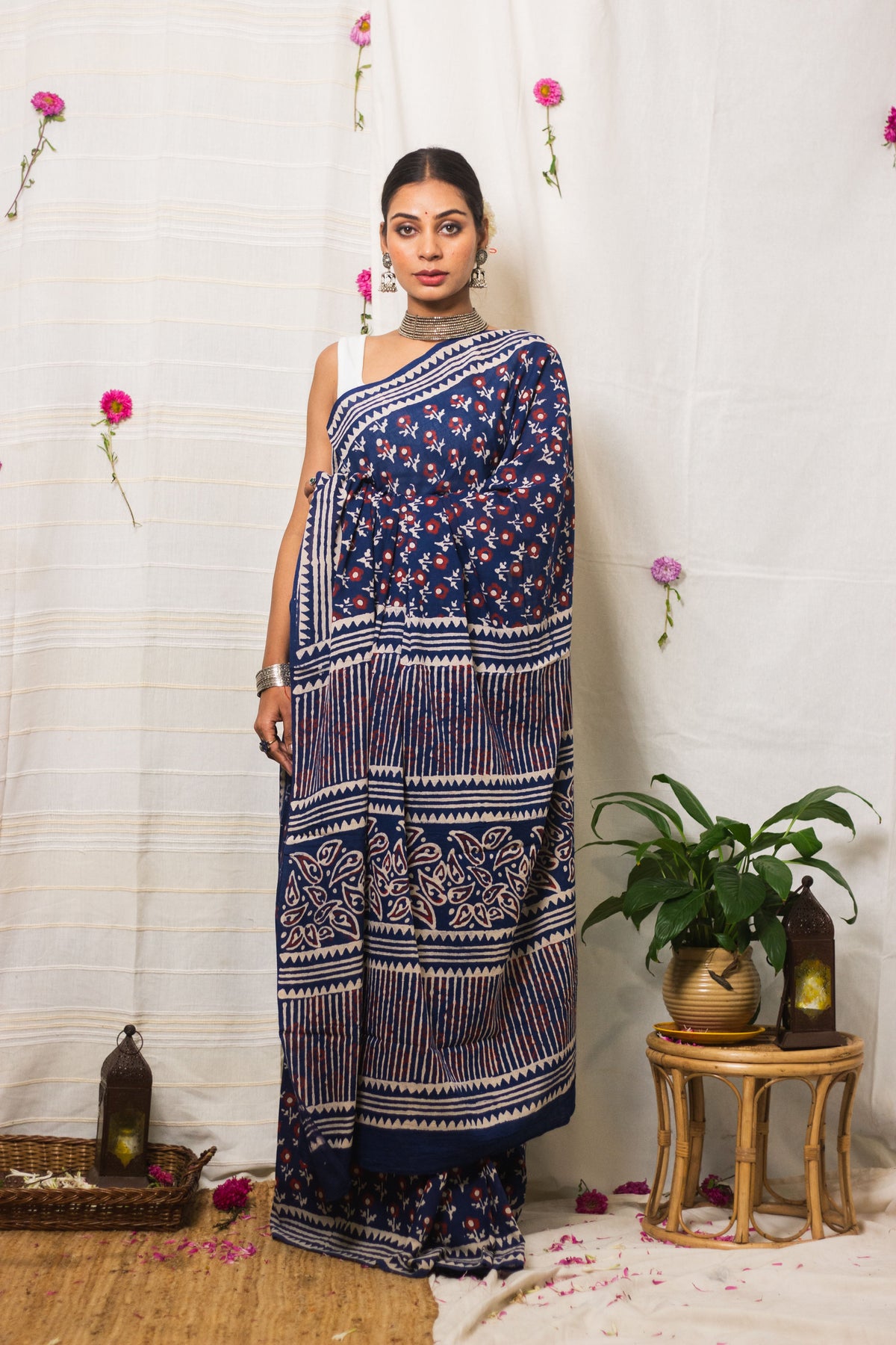 Cotton Mul Bagru Saree Indigo Ruby Bloom-8