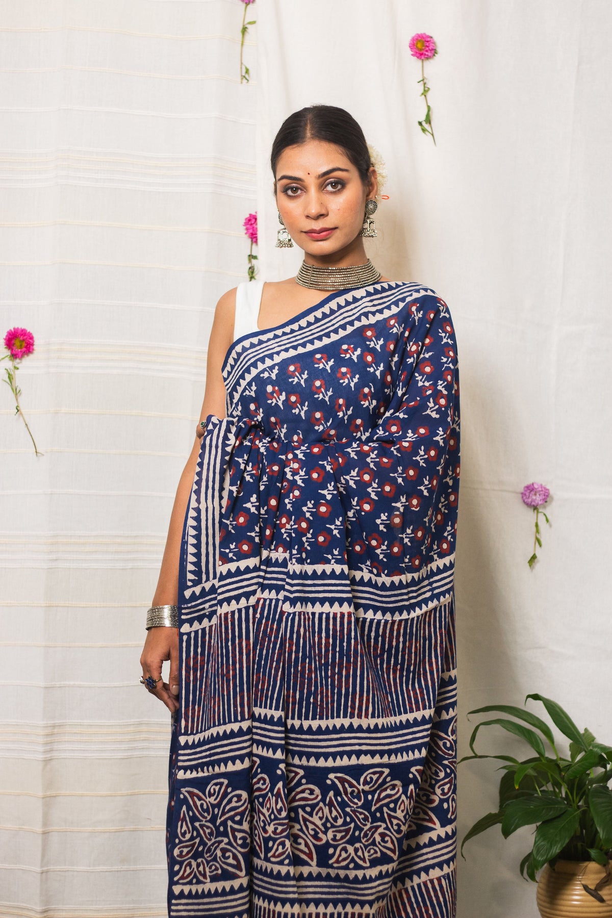 Cotton Mul Bagru Saree Indigo Ruby Bloom-9