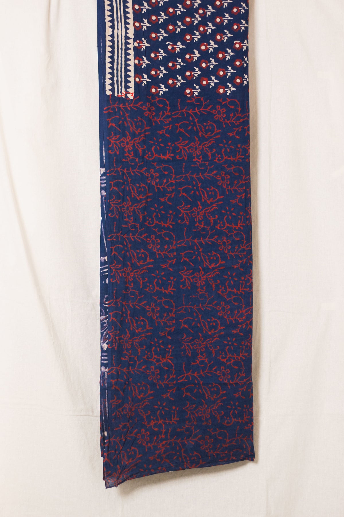 Cotton Mul Bagru Saree Indigo Ruby Bloom-10
