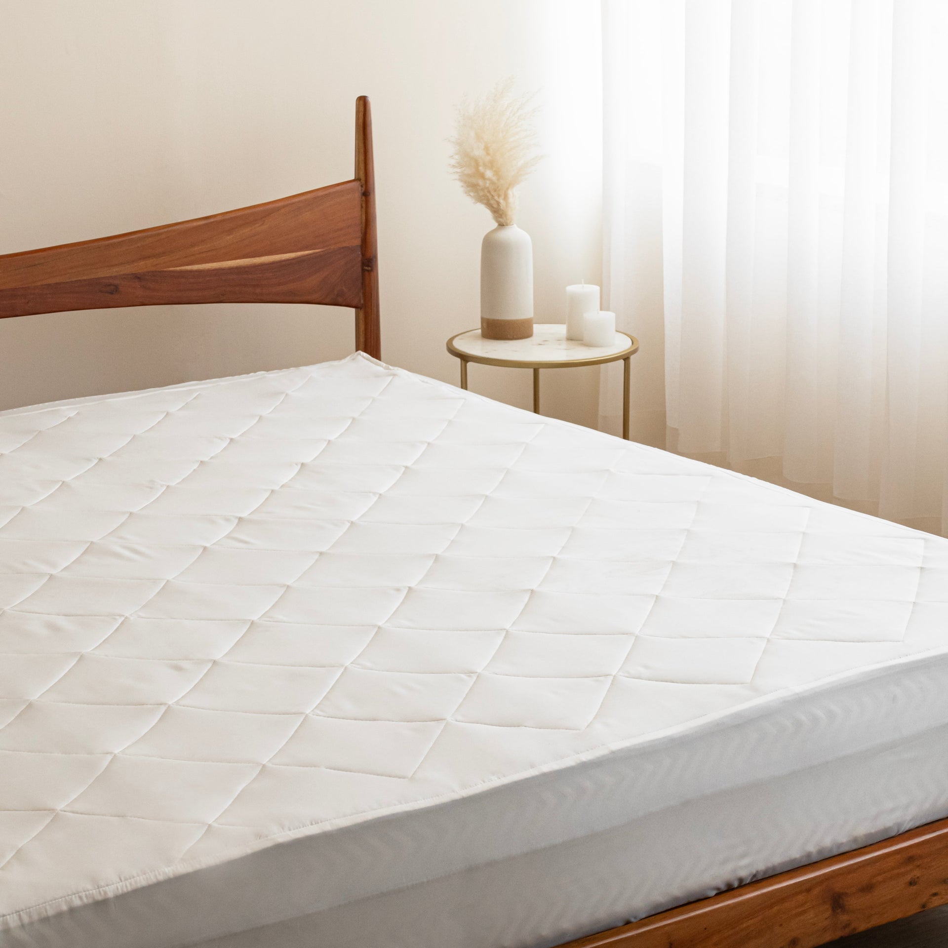 Ombre - Pure Shield Quilted Mattress Protector (White)