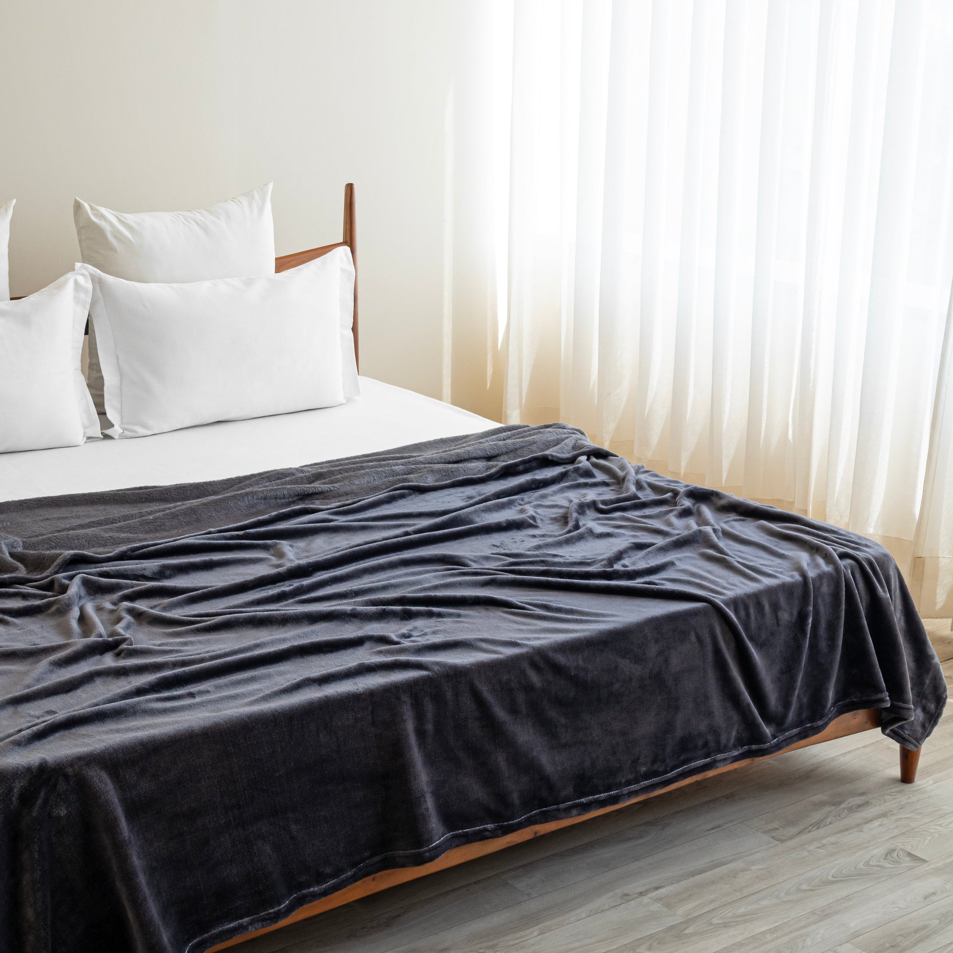 Fort Mellow - Plush Blanket (Storm Grey)