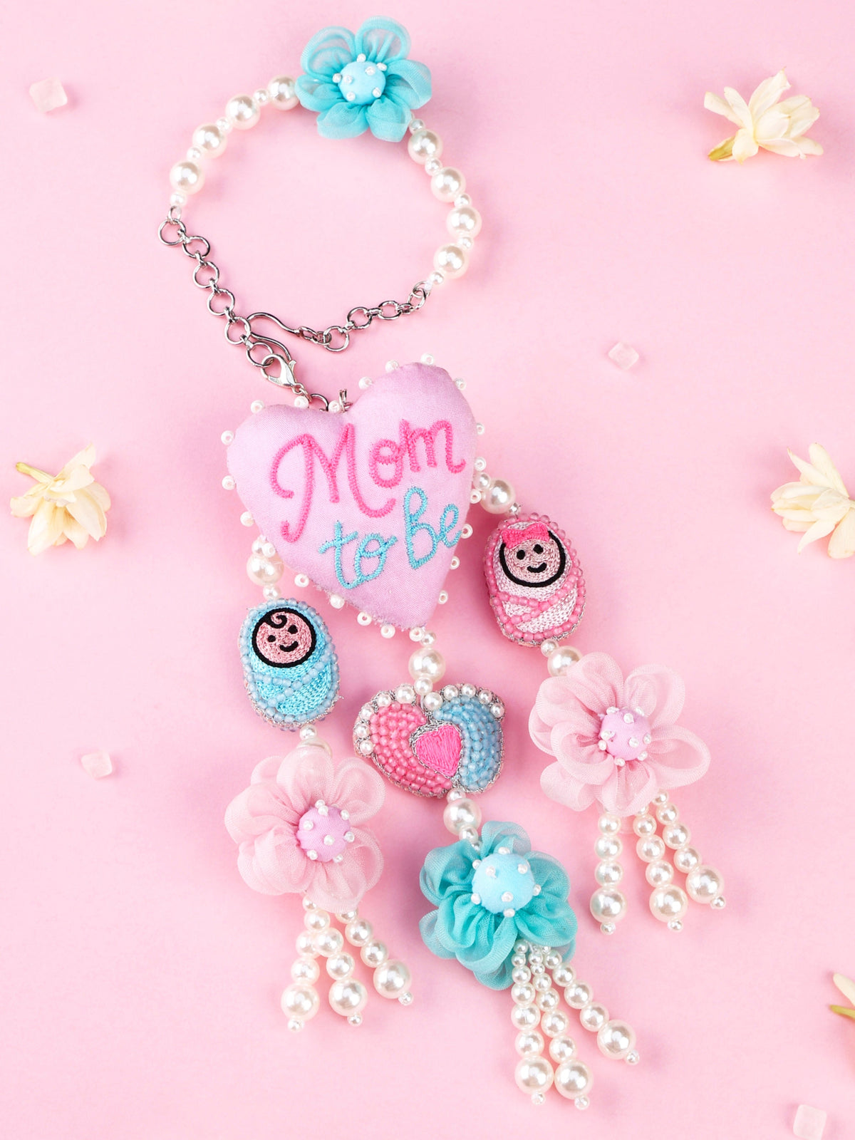 Mom to be Lumba Rakhi