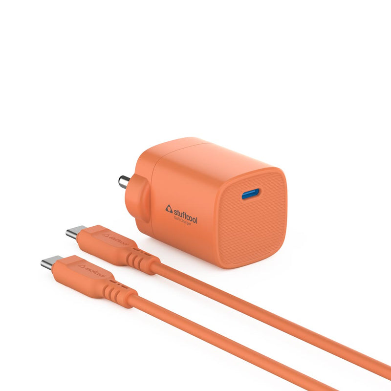 Stuffcool Novus 25W Super Fast GaN charger with Type C to C 60W 3A Cable
