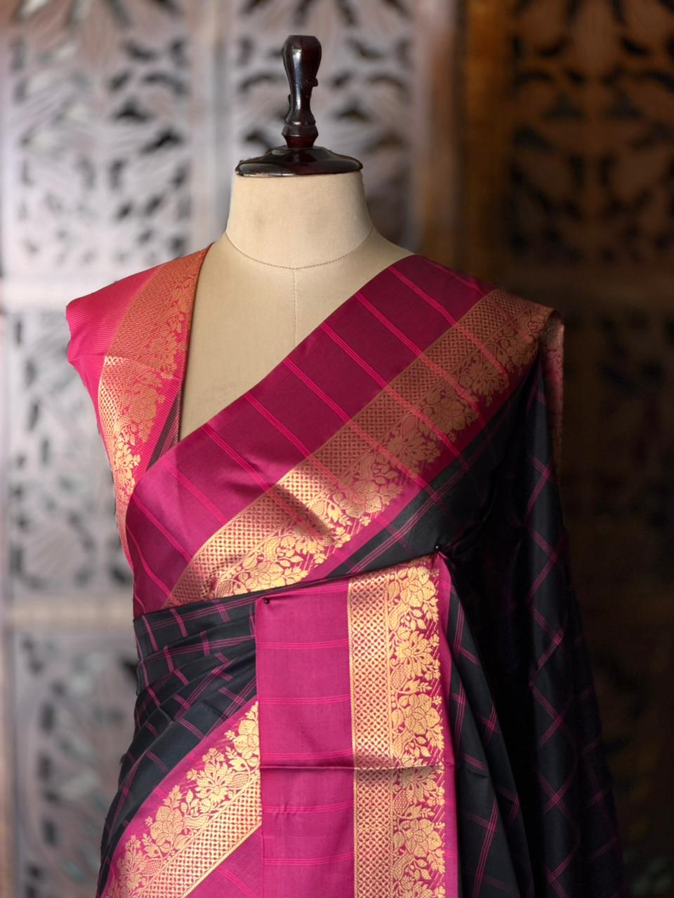 Black and magenta Semi banarasi silk saree - PIH89