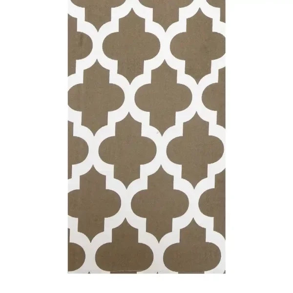 Grey table runner