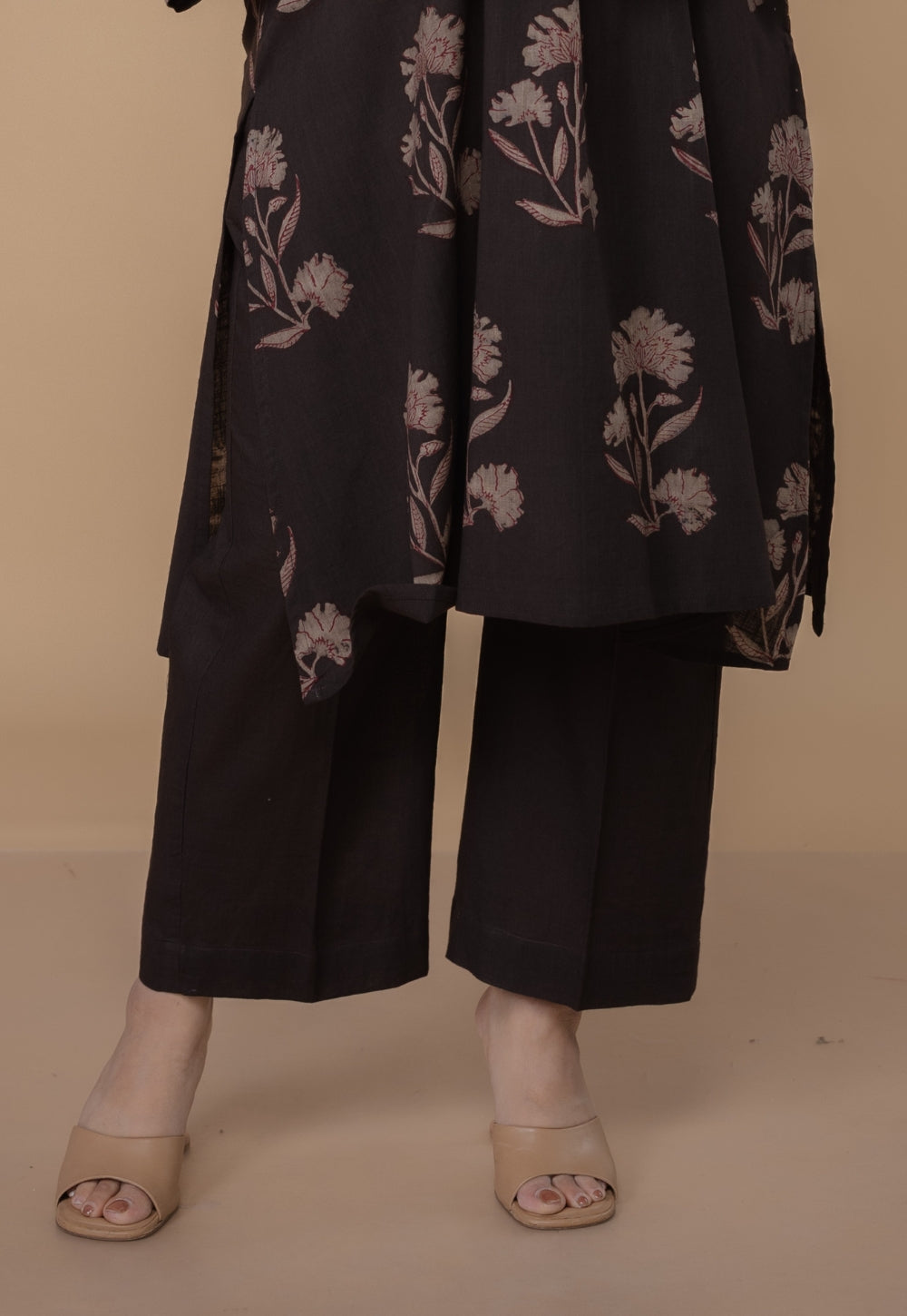 Yashi Brown Solid Slub Cotton Straight Pant