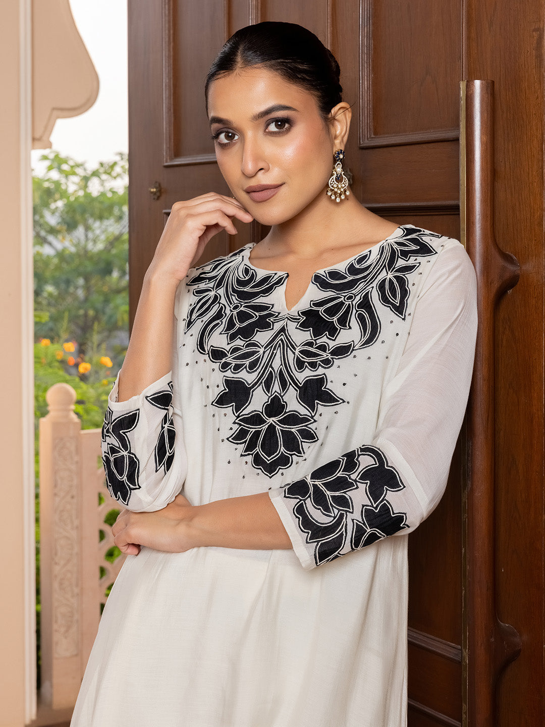 Vindhya Mul Chanderi Keyhole Kurta & Pant Set