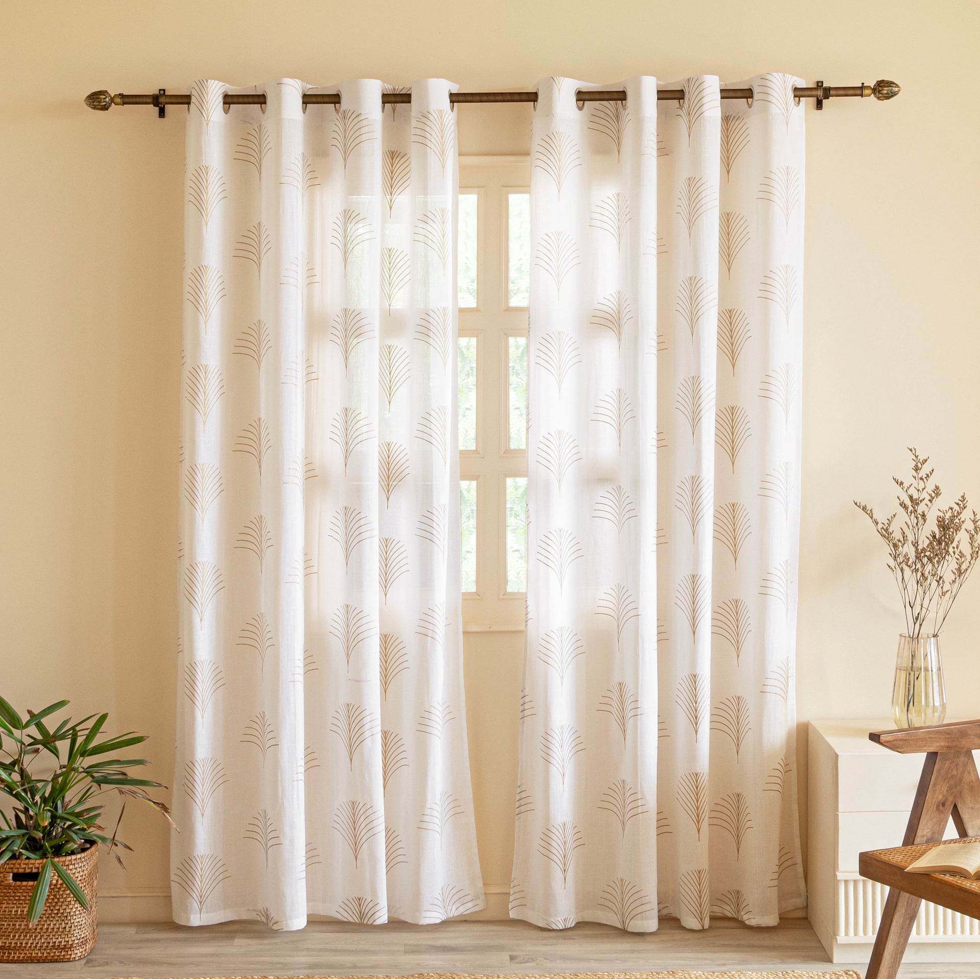 Imprimer Palmetto Plume - Gold Tree Printed Eyelet Sheer Curtain