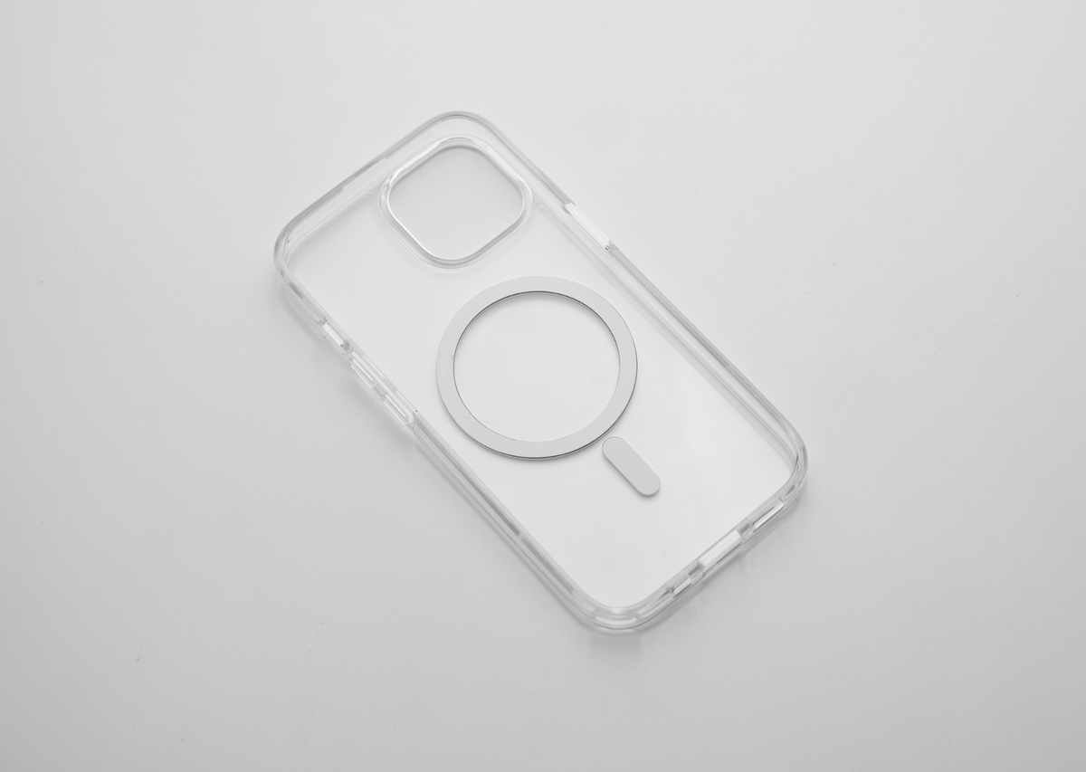 Clear MagSafe-12