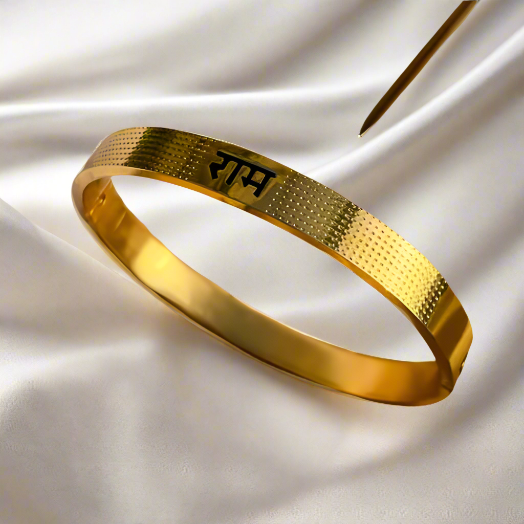 22K Gold Ram Bracelet Close Up Stainless Steel Men UniqueJewels.in