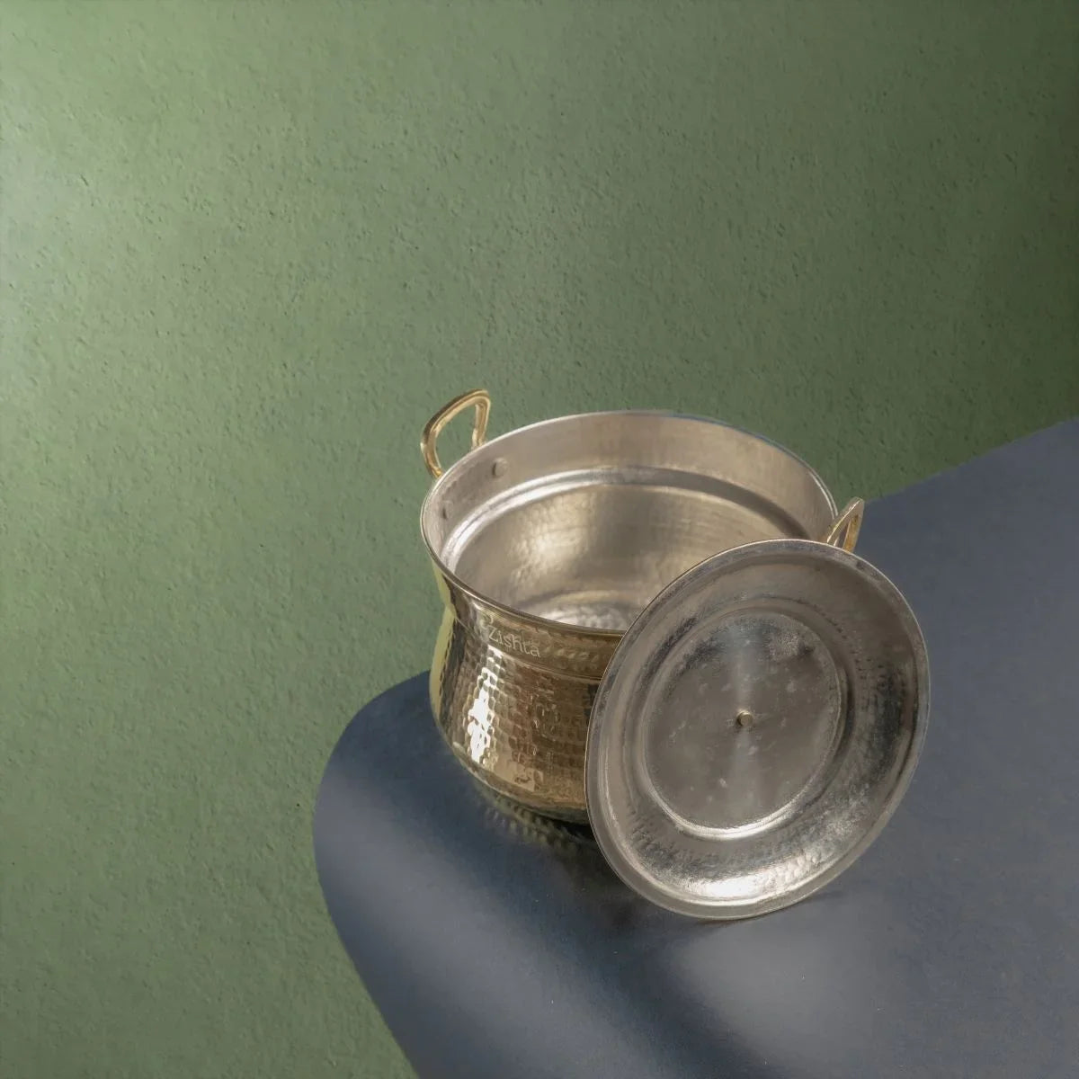 Shakuntala Patra (Brass Pot)-3