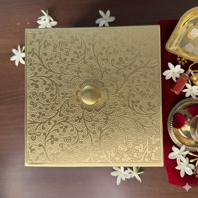 Brass Square Box with 4 Cups - Gift Set-4