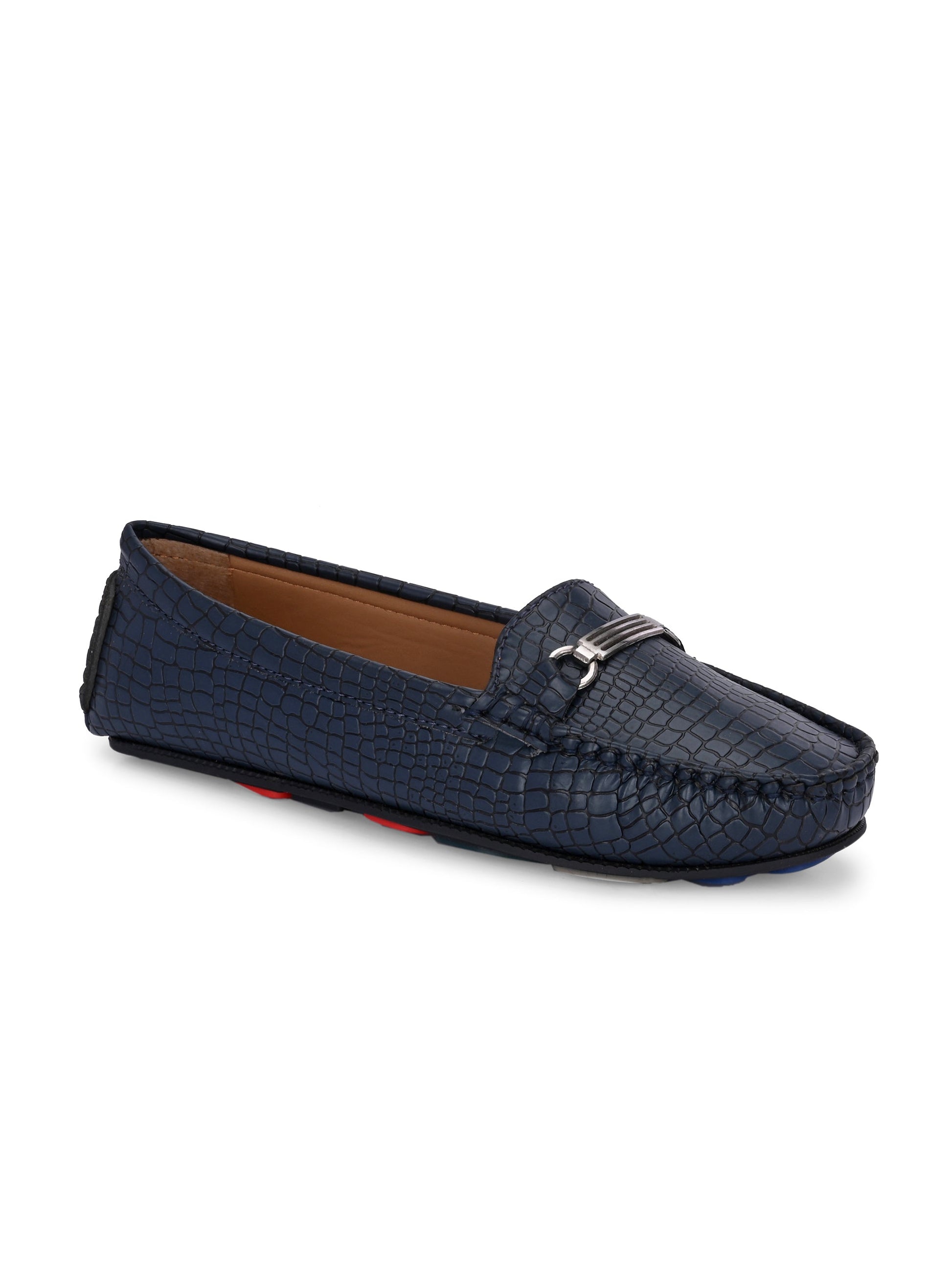 Textured Round Toe Lightweight Loafers For Women-1