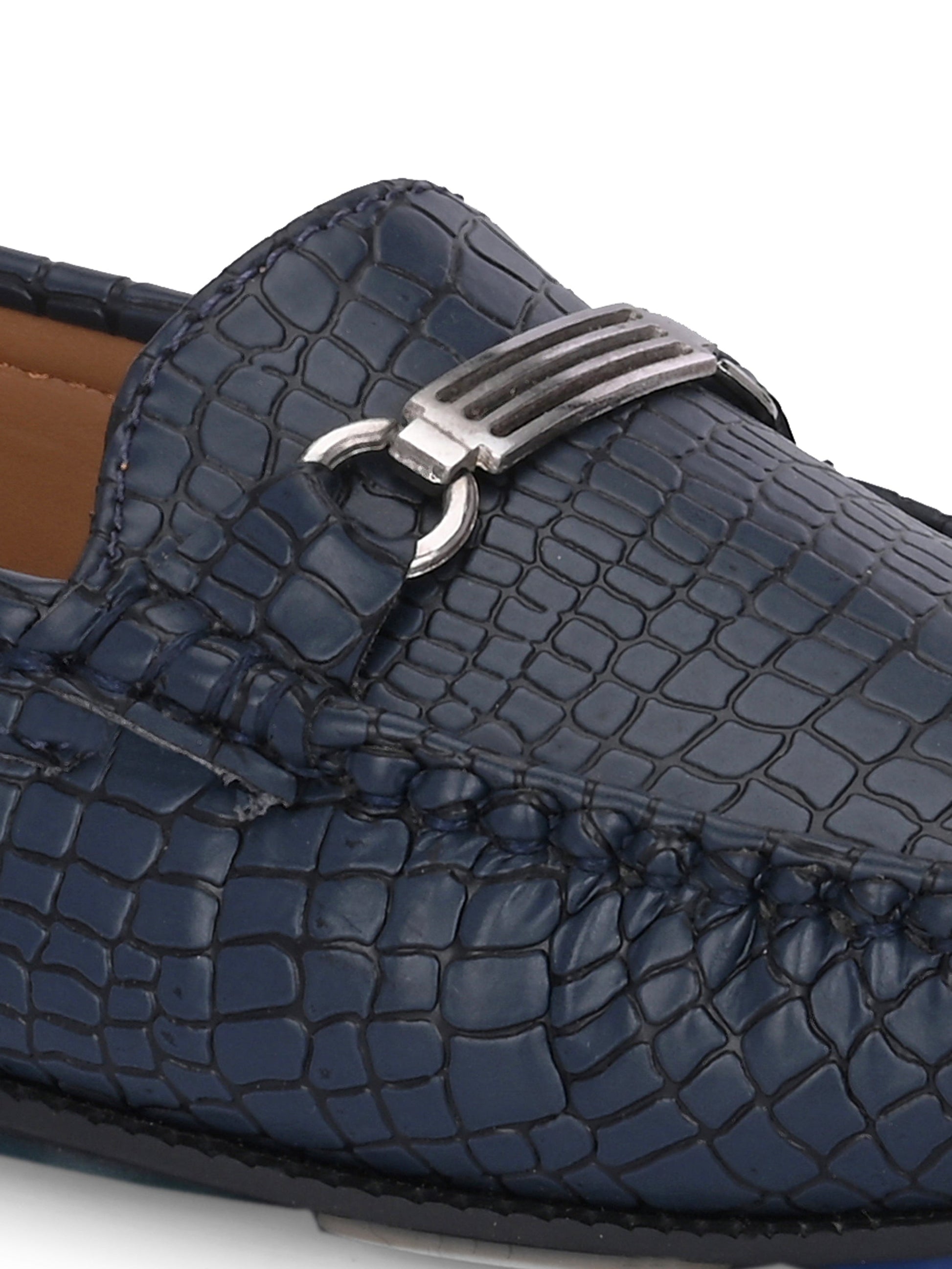 Textured Round Toe Lightweight Loafers For Women-2