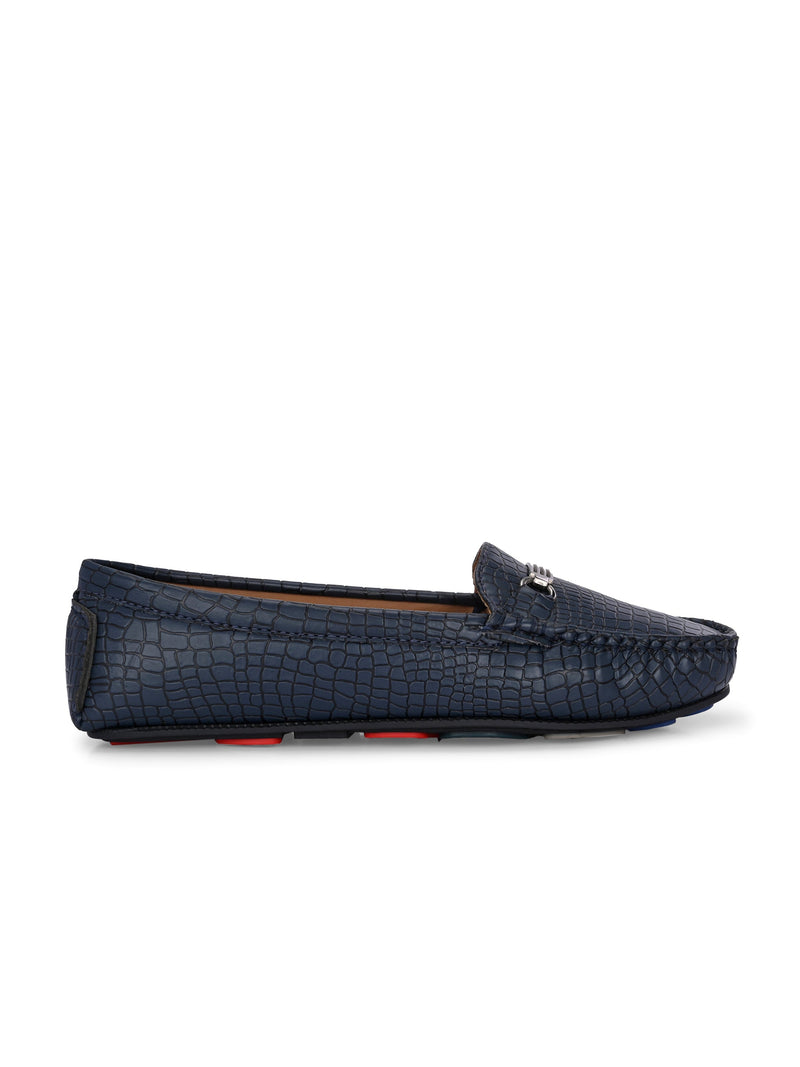 Textured Round Toe Lightweight Loafers For Women-3