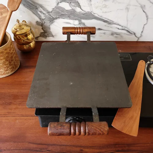 Pure Iron Tawa Square with Wooden Handle | Pre-Seasoned | Induction Friendly-2