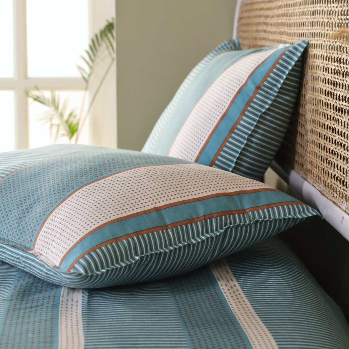 Hand Printed Cotton Bed sheet with Pillow Covers in Teal and Off White